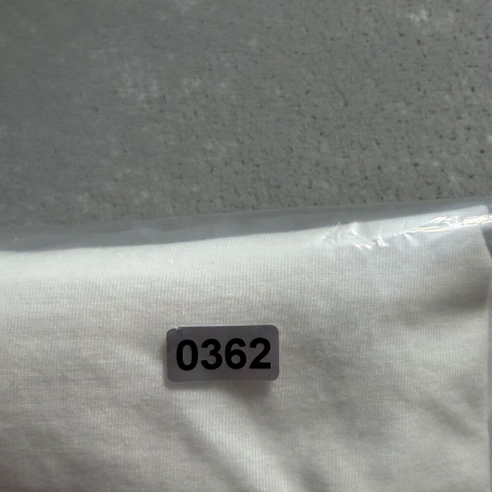 Mott and Bow T Shirt Womens Size M White Pima Cotton V Neck Short Sleeve Basic - Picture 10 of 10
